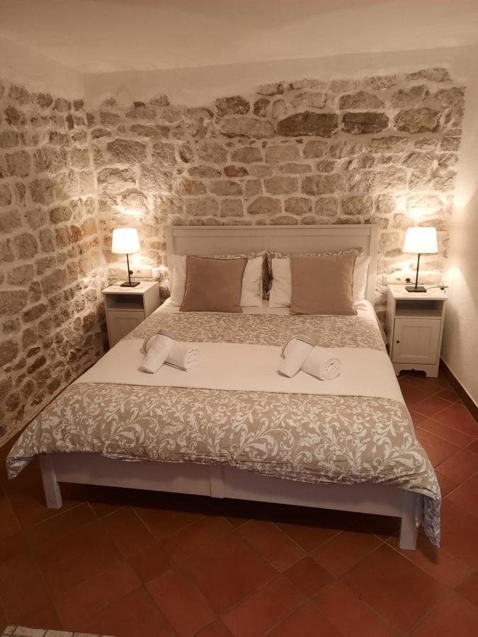 Room Ivana Rab Town Esterno foto